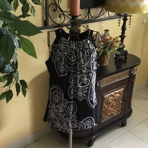 NWOT White House Black Market top